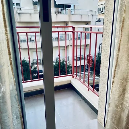 And New Furnished In Centre Διαμέρισμα Τορεβιέχα