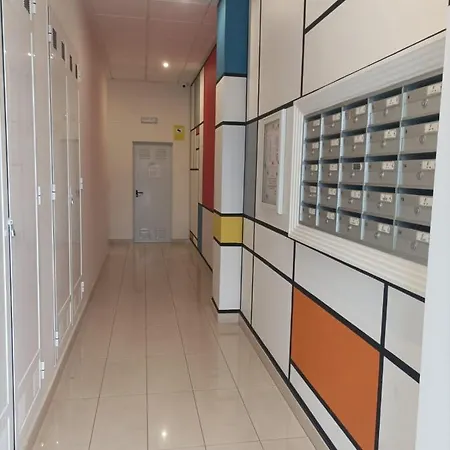 And New Furnished In Centre Lägenhet